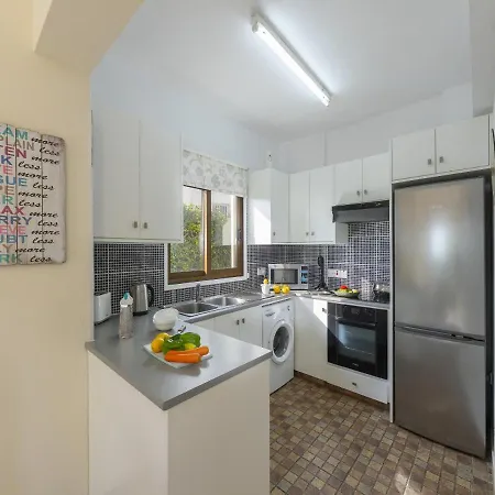 Fig Tree Bay Buena Villa Protaras